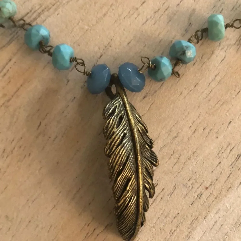 Fossil Gold leaf necklace with turquoise color stone - Picture 2 of 4